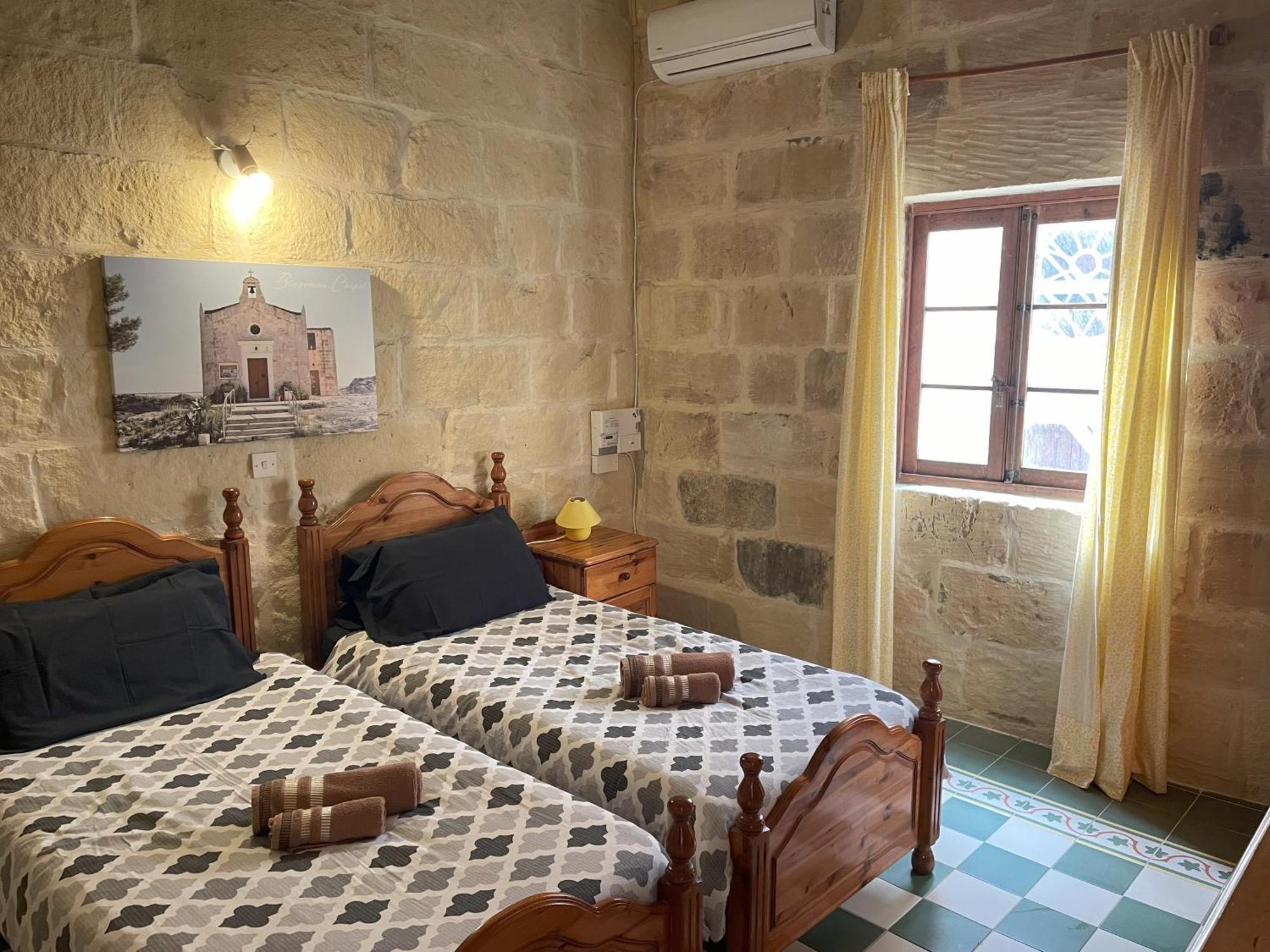 Ta' Lorenzo Guest House San Lawrenz Exterior photo