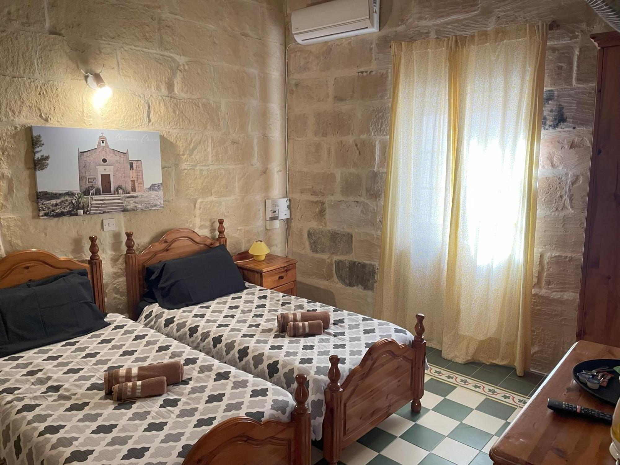 Ta' Lorenzo Guest House San Lawrenz Exterior photo